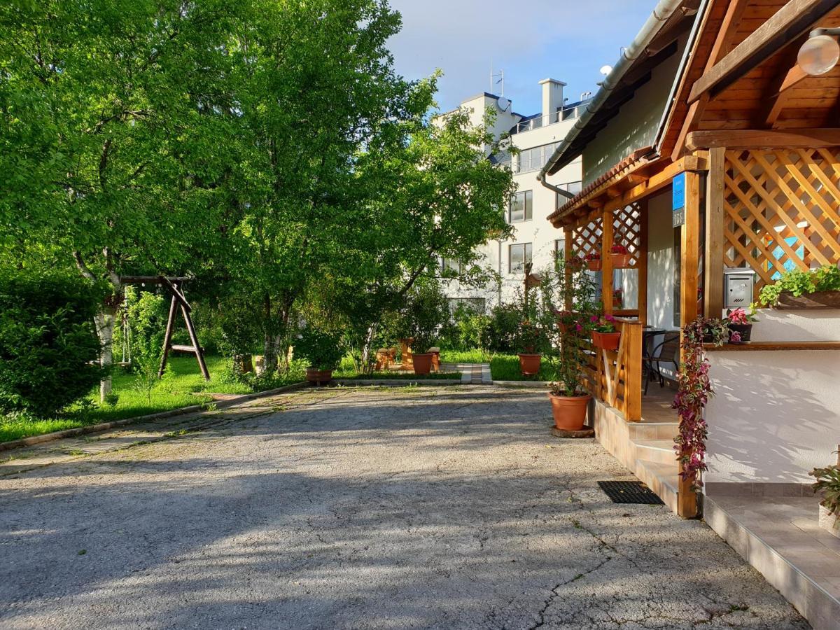 Apartment Liso Selište Drežničko Exterior foto